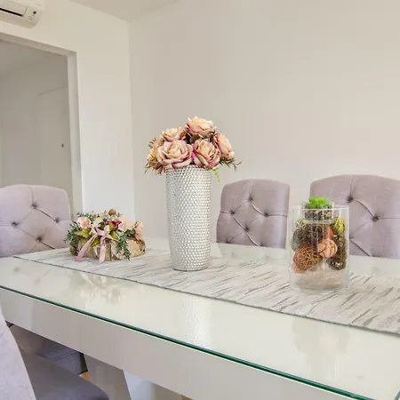 Apartment Tone